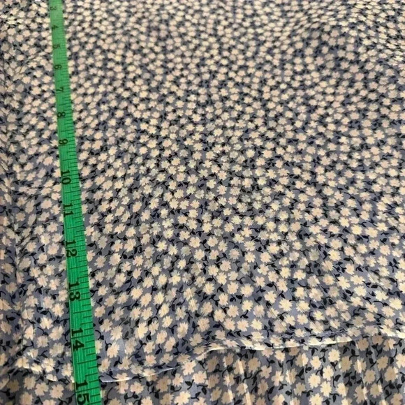 H&M Gray and White Mock Neck Puff Sleeve Blouse - Picture 6 of 8